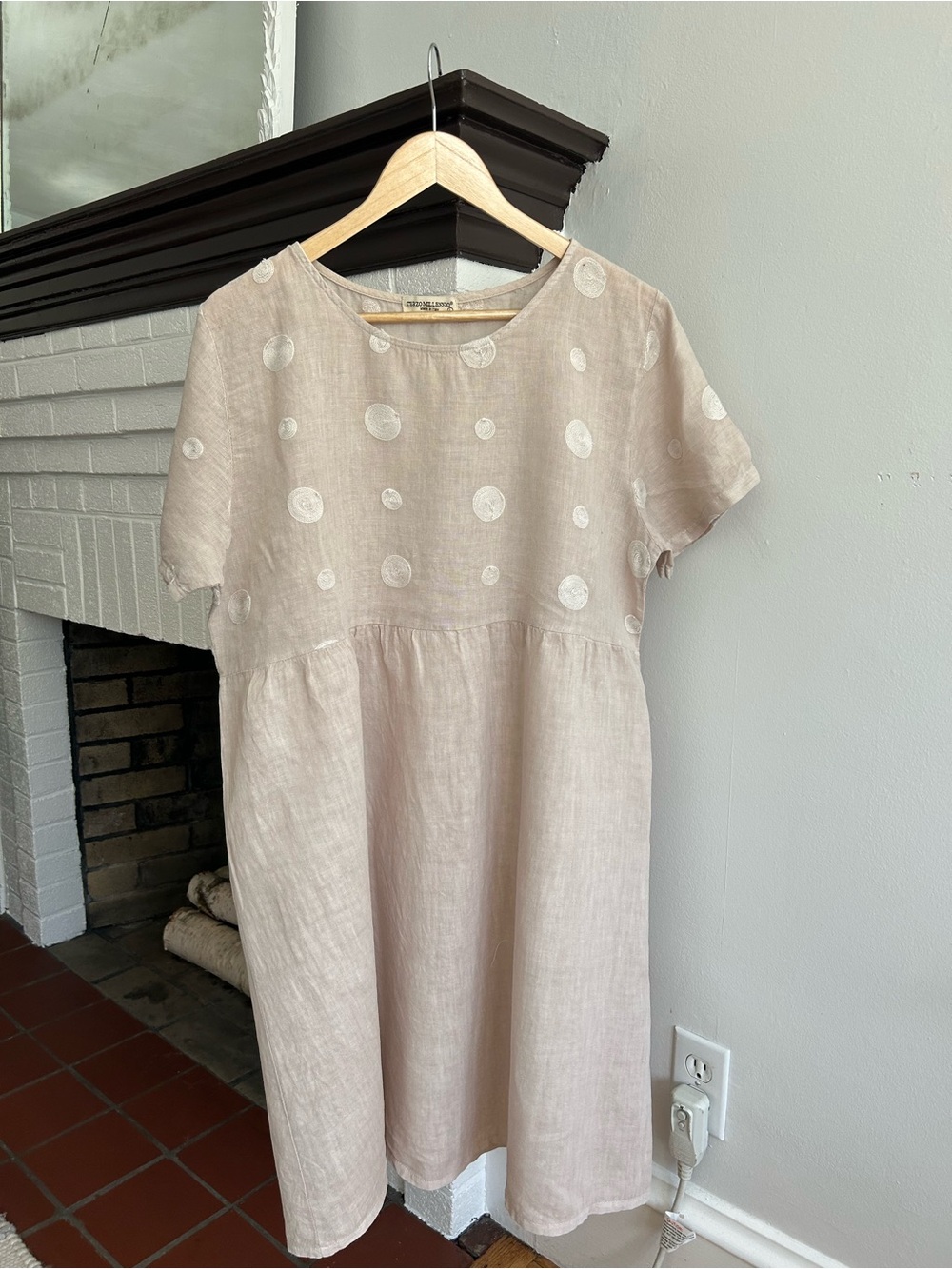 Terzo Millennio Made in Italy Linen Cream Dot-Embroidered Dress